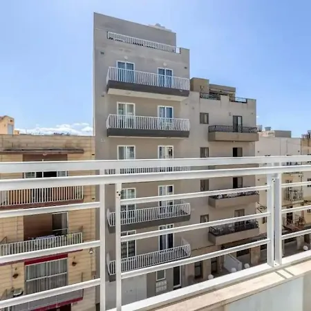 Apartamento Spacious 2 Bedroom Qawra, 2 Min Away From The Beach. St Paul's Bay